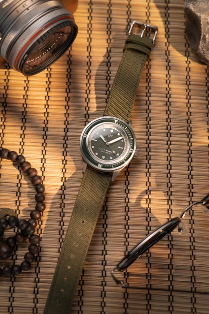 AV86 | Montre ''1956 Marine'' en acier de 41 mm | Acier / Vert
