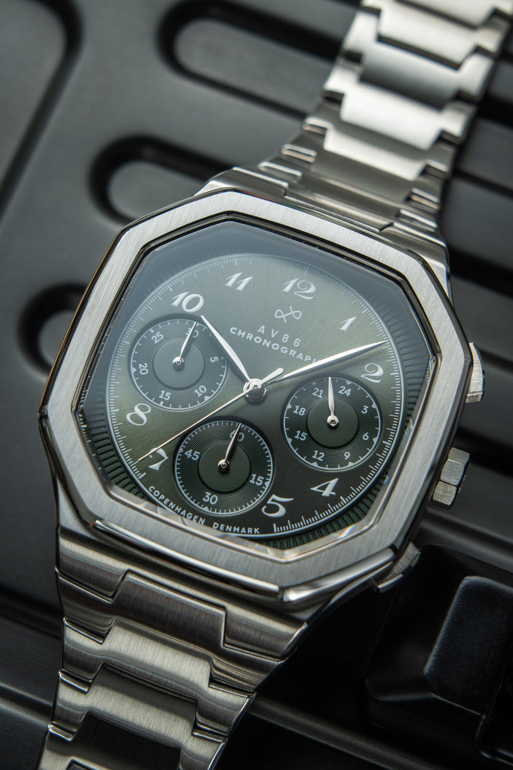 AV86 | Montre Chronographe ''1904'' 38 mm - Acier / Vert olive
