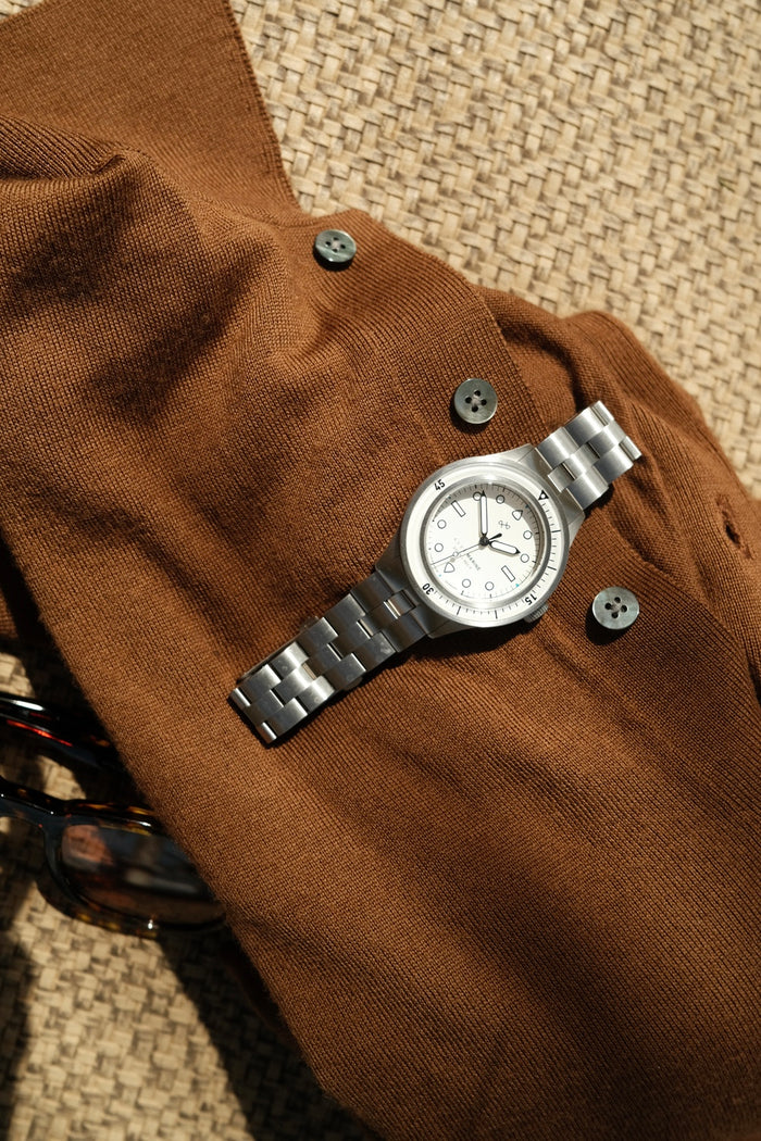 AV86 | Montre en acier ''1956 Marine'' 41 mm | Acier/Blanc