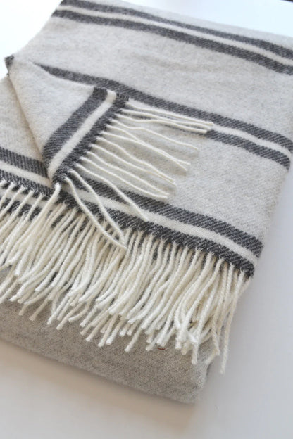 Linen Way | Couverture Uxbridge en laine - Gris