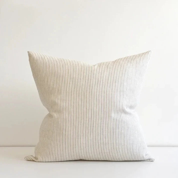 Linen Way | Coussin Austin - Blanc avec fines rayures naturelles