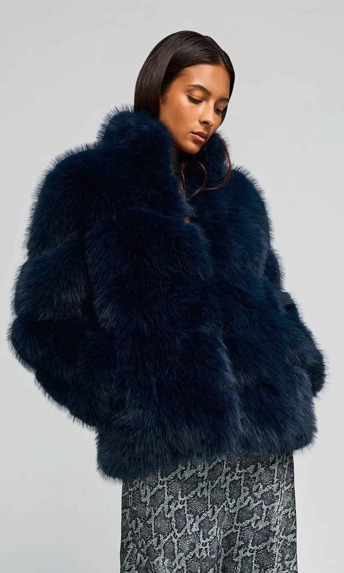 Generation Love | Manteau en fausse fourrure 'Louisa' | Bleu marine