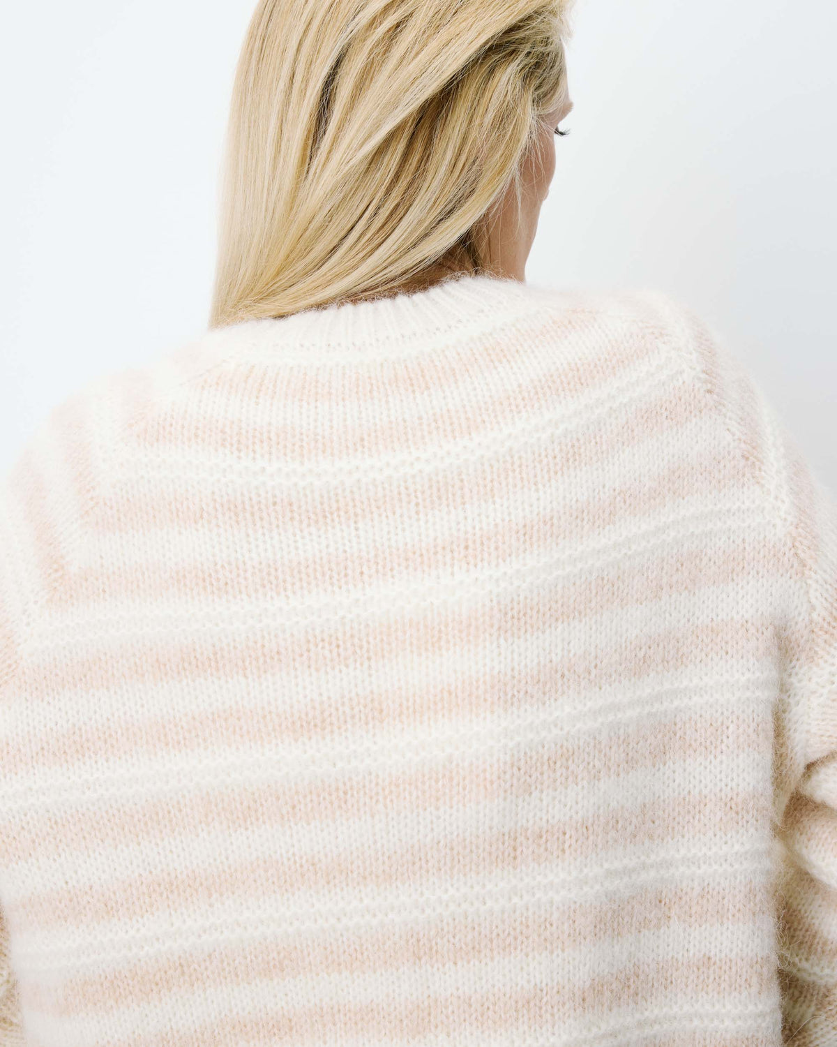 GRACE & MILA | Pull en maille mélangée d’alpaga à rayures beige 'Aimond' | Beige