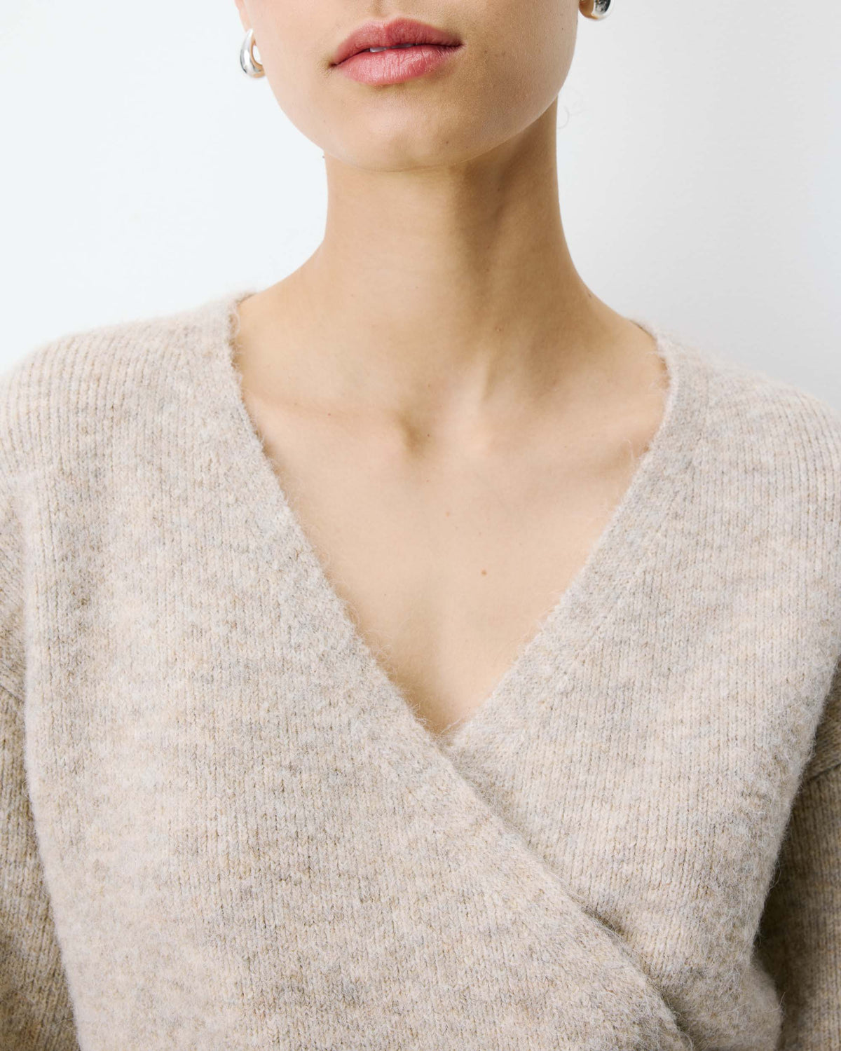 GRACE & MILA | Cardigan cache-cœur ''Anior'' nouable en maille | grege