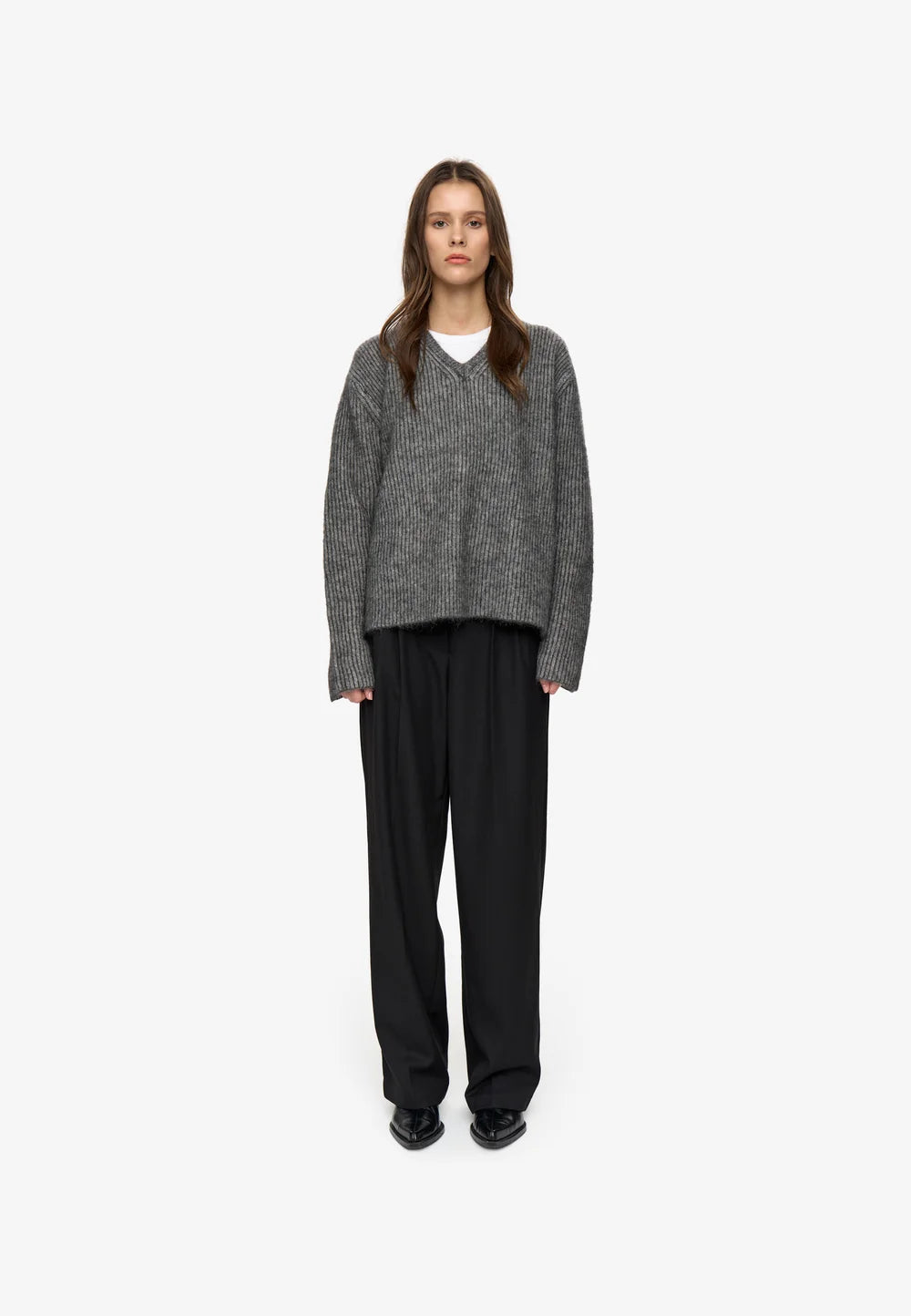 MINIMUM | Pull à col en V 'Gina' | Gris foncé