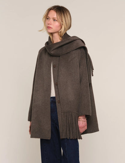 Heartloom | Le manteau Luka avec écharpe à franges  | Brun