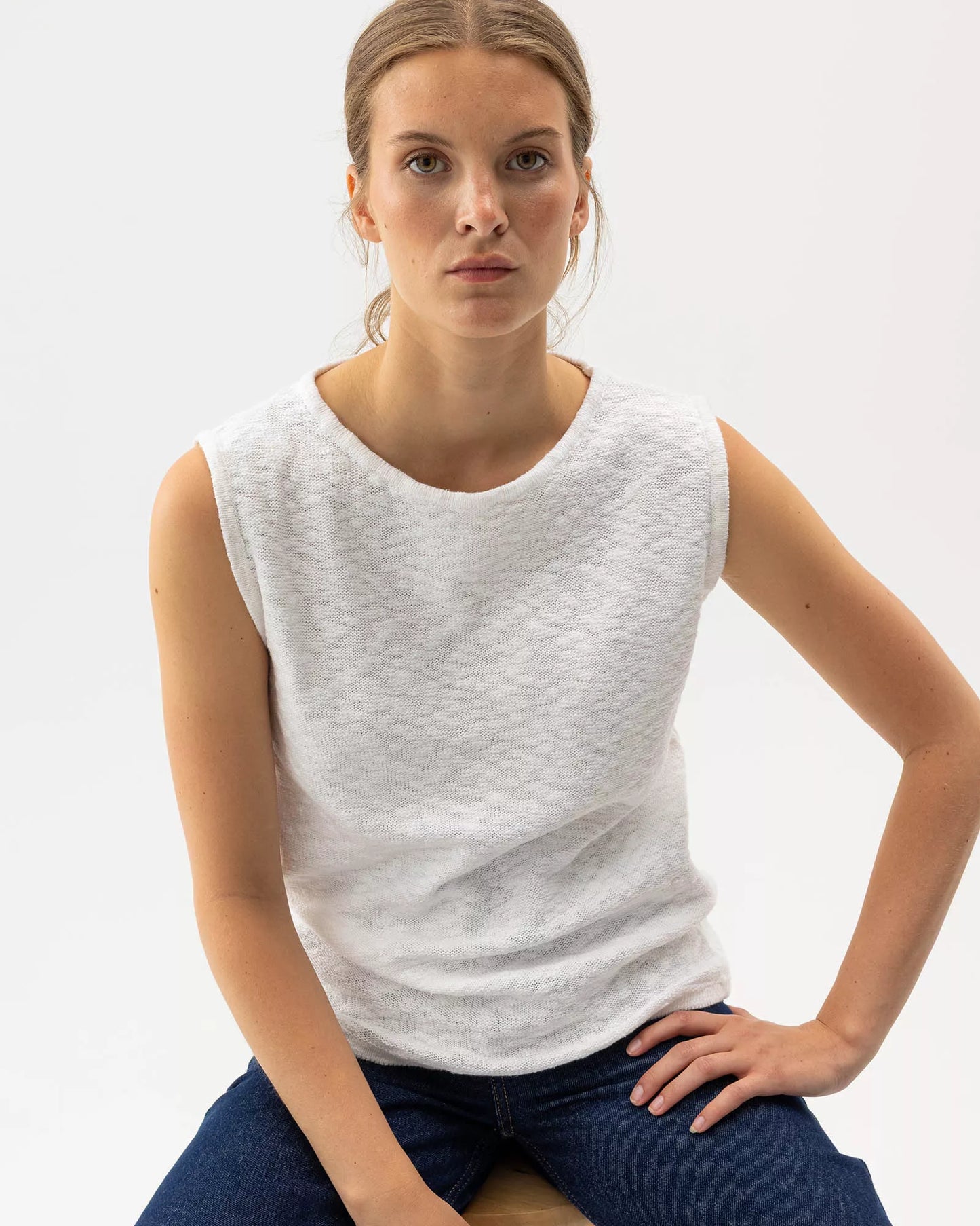 Holebrook Sweden | Top "Juni" sans manches en maille | Blanc