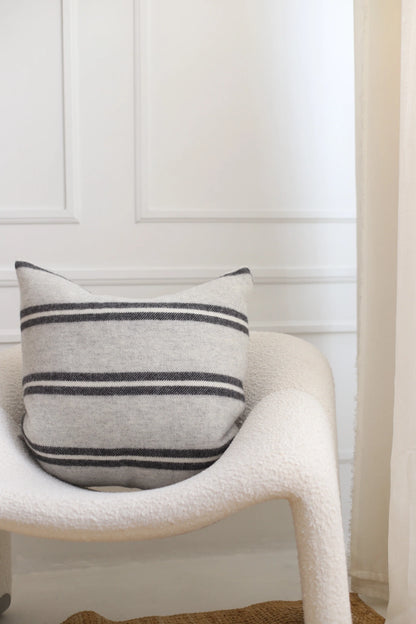 Linen Way | Coussin Uxbridge en laine - Gris et Blanc