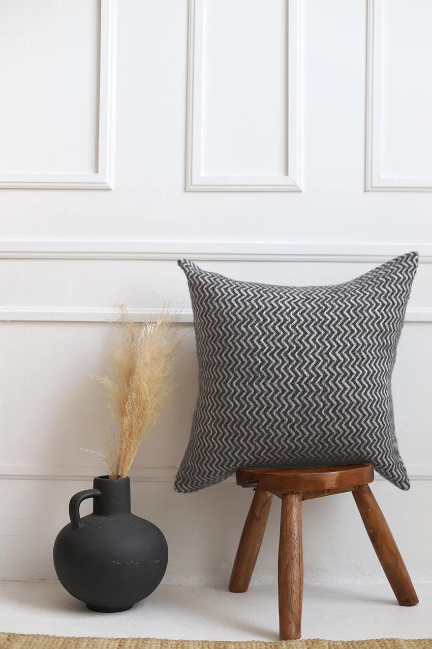 Linen Way | Oreiller en laine à motif rayé - Blanc  blanches et bleu gris