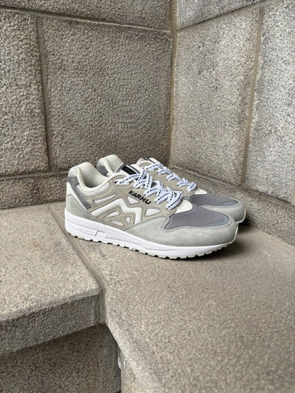 KARHU | Baskets " Legacy 96 " - Bleu aube / Blanc