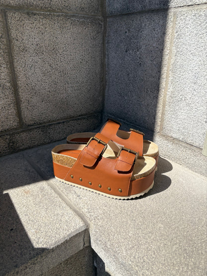 "INTENTIONALLY | Sandale à platforme "COOPER-2" - Marron