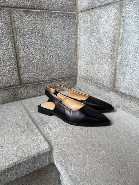Copenhagen studio | Ballerines pointues en cuir - Noir