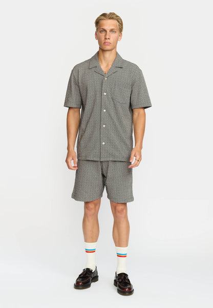 Revolution | Chemise cubaine à manches courtes / 3175- Noir