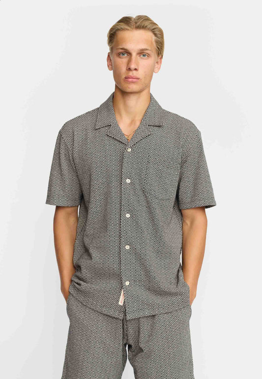 Revolution | Chemise cubaine à manches courtes / 3175- Noir