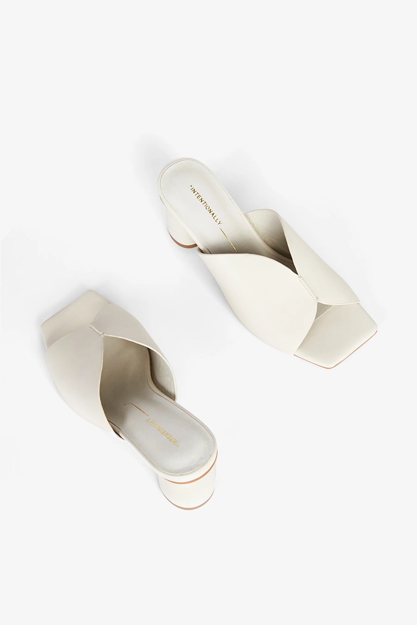 INTENTIONALLY___ | Chaussure "Kamika" | Blanc
