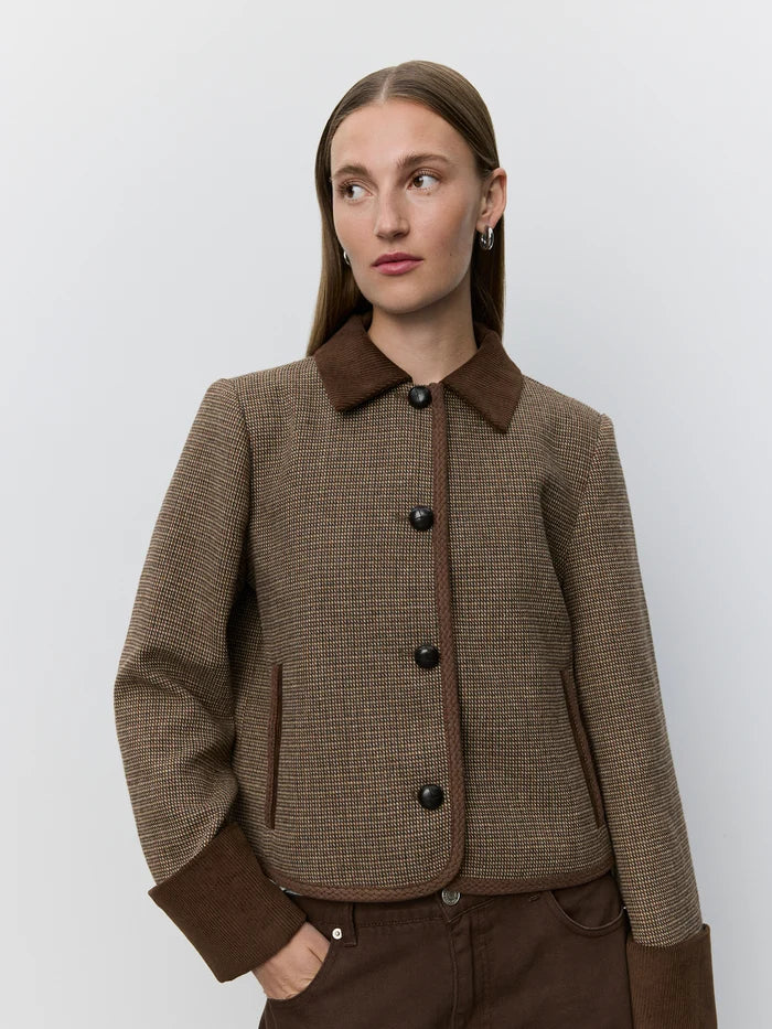 SOFIE SCHNOOR | Veste Courte "Kamikkasw"- Brun