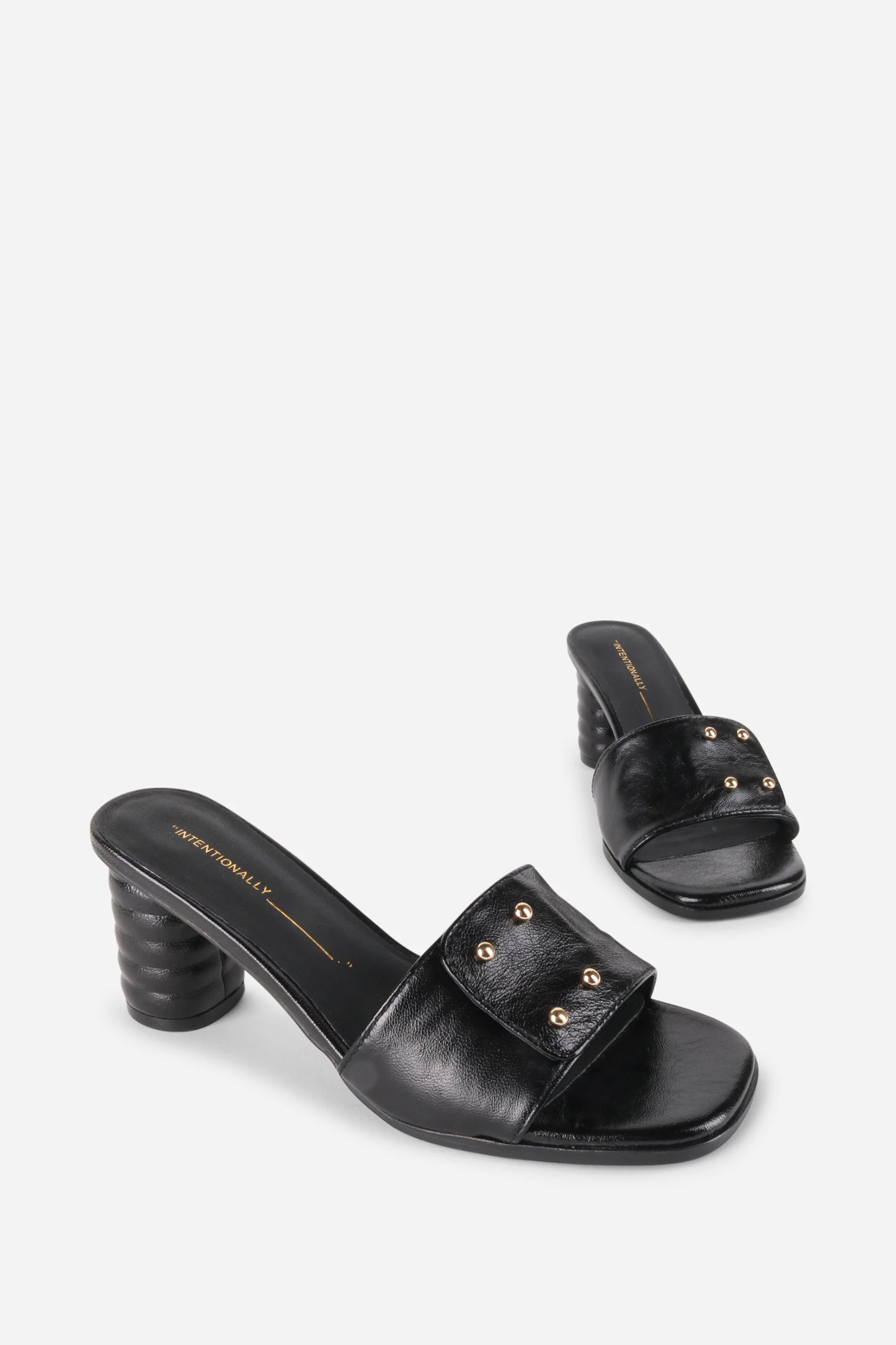 INTENTIONALLY___ | Chaussure "Kizmit" | Noir