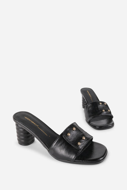 INTENTIONALLY___ | Chaussure "Kizmit" | Noir
