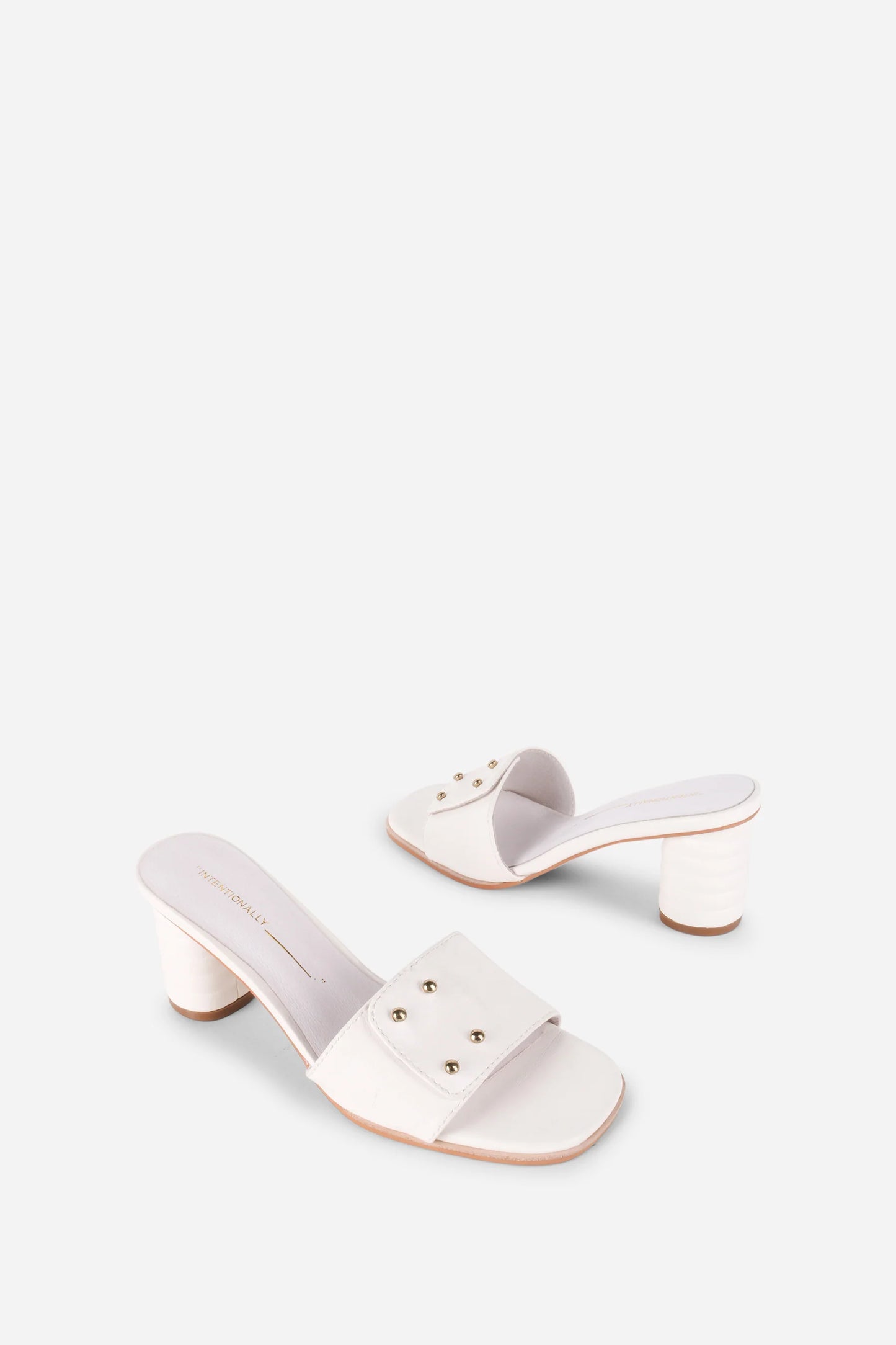 INTENTIONALLY___ | Chaussure "Kizmit" | Blanc