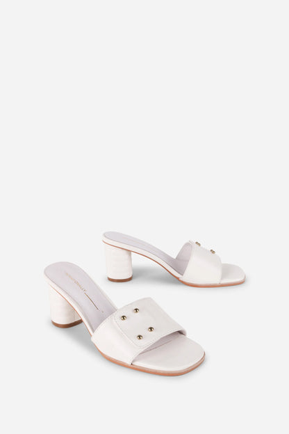 INTENTIONALLY___ | Chaussure "Kizmit" | Blanc