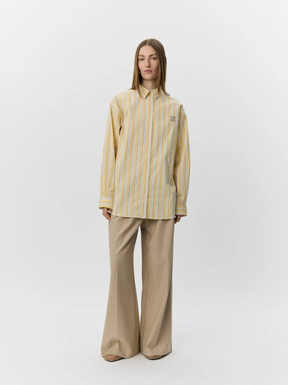 SOFIE SCHNOOR | La chemise oversize 'MERCYSW' - Rayures jaune pâle