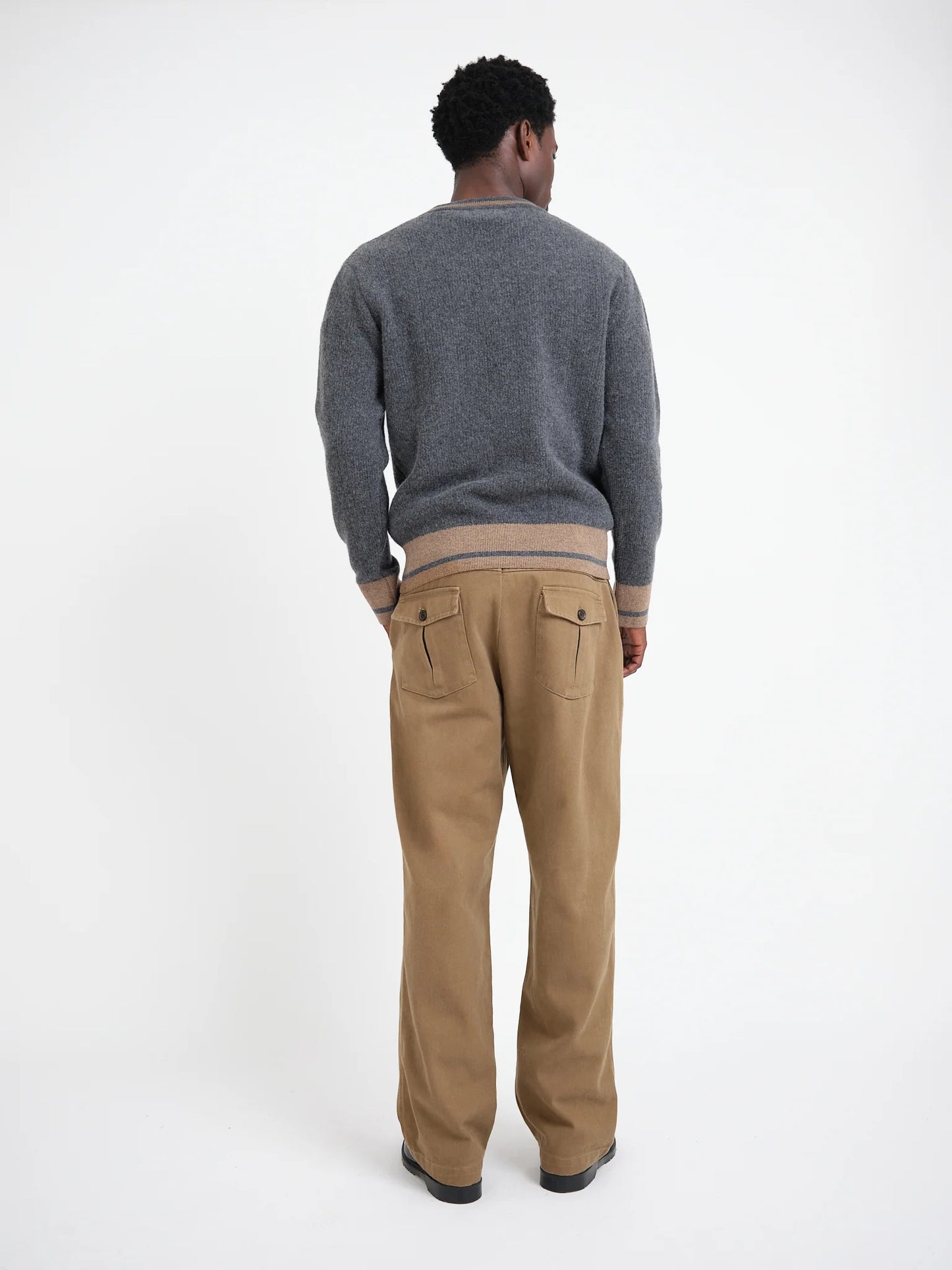 Oliver Spencer | Pull à col en V "Hawes" - Gris Charbon