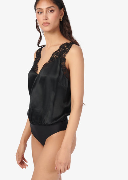Cami NYC | Le bodysuit charmeuse de soie ''Kehlani'' - Noir