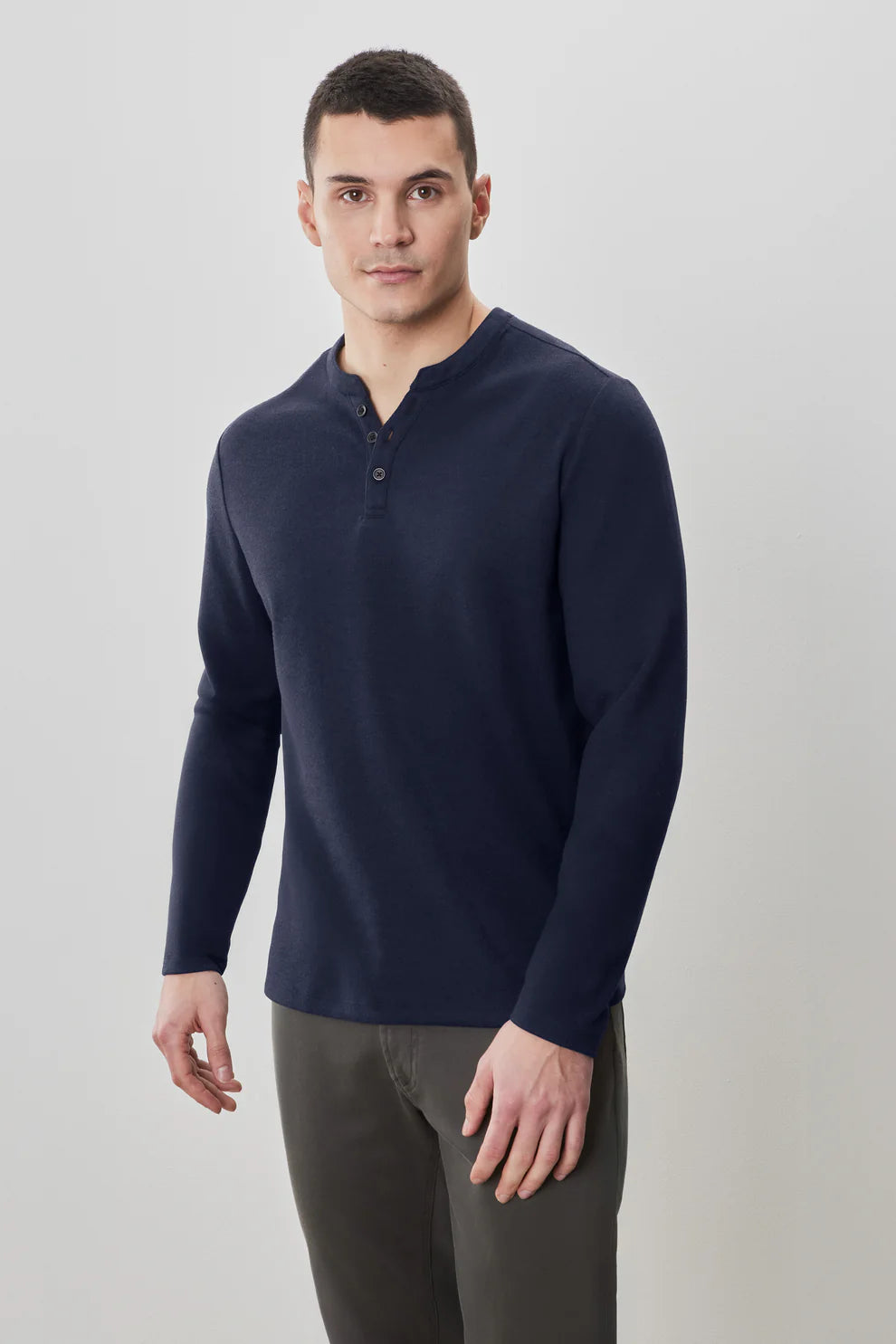 Robert Barakett | Henley à manches longues "Alec"- Bleu marine