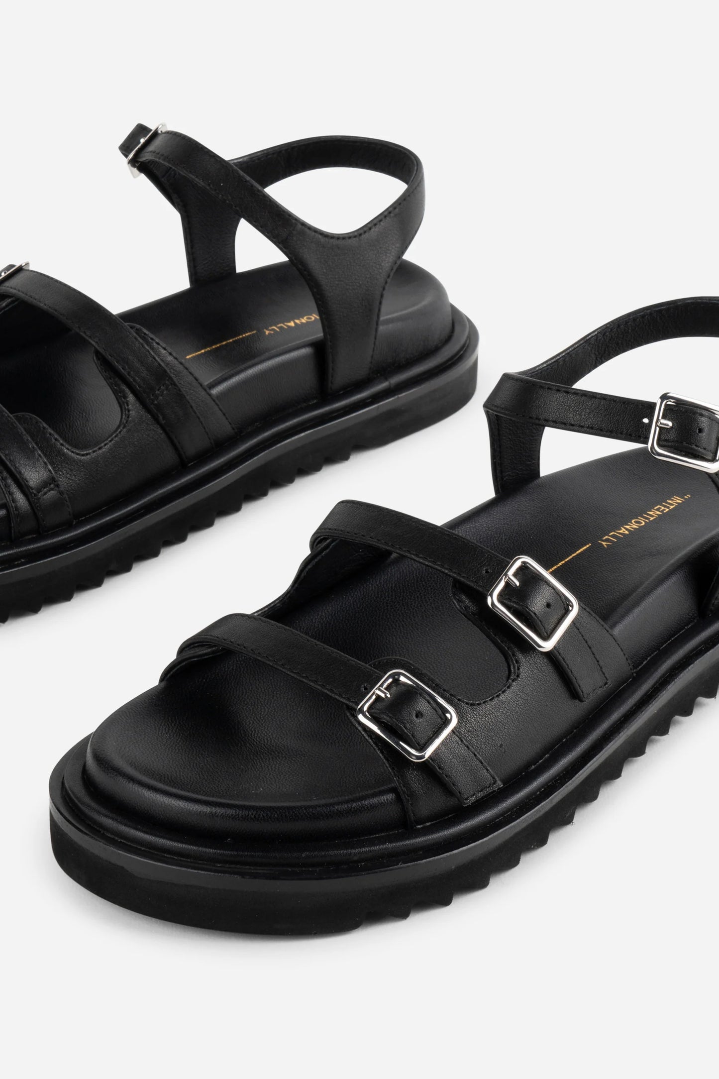 "INTENTIONALLY | Sandales "RICOYA" en cuir - Noir