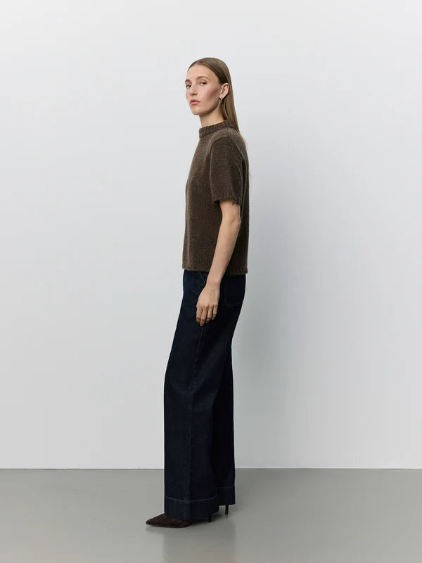 SOFIE SCHNOOR | Pull à manches courtes "Sagasw"- Marron foncé