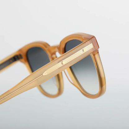Steve McQueen Eyewear | Les lunettes de soleil ''SAN CLEMENTE''  | Miel jaune 202
