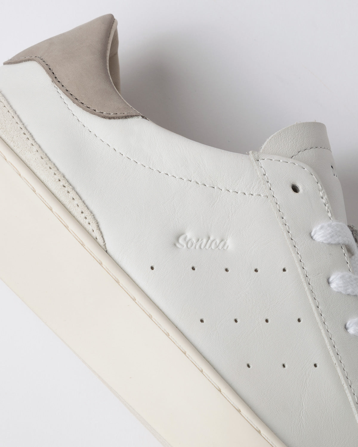 D.A.T.E. | Baskets "SONICA CALF" - Blanc/Gris