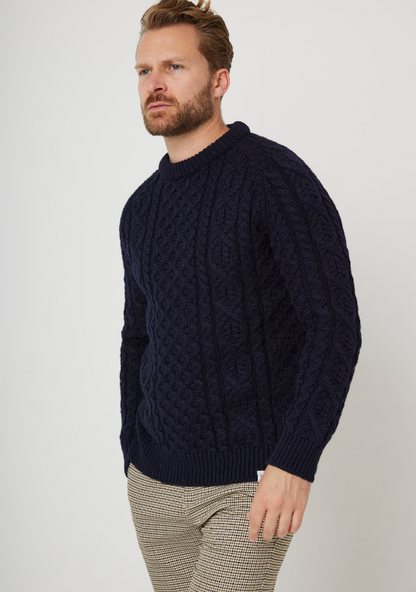 Peregrine | Pull ''Hudson Aran'' en laine britannique - Marine
