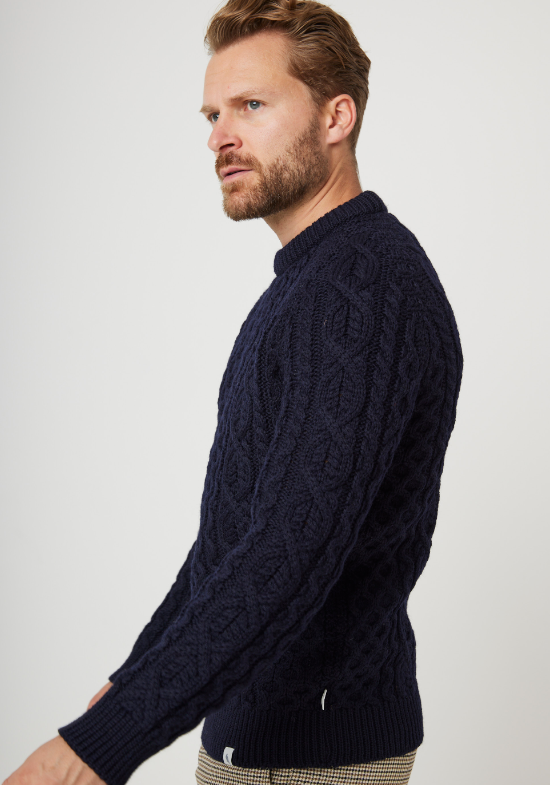 Peregrine | Pull ''Hudson Aran'' en laine britannique - Marine
