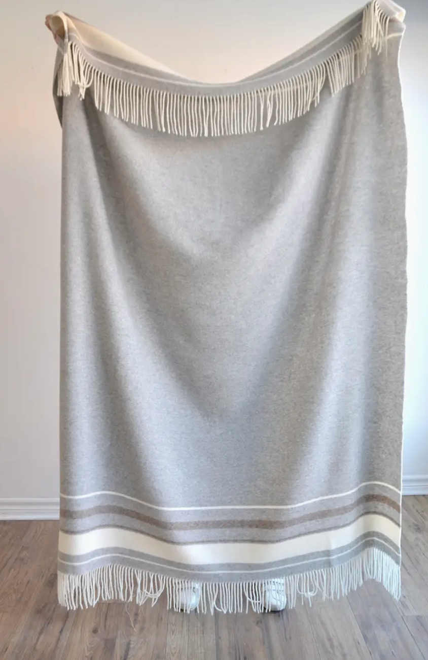 Linen Way | Couverture "Wakefield" cachemire et laine- Gris & Blanc