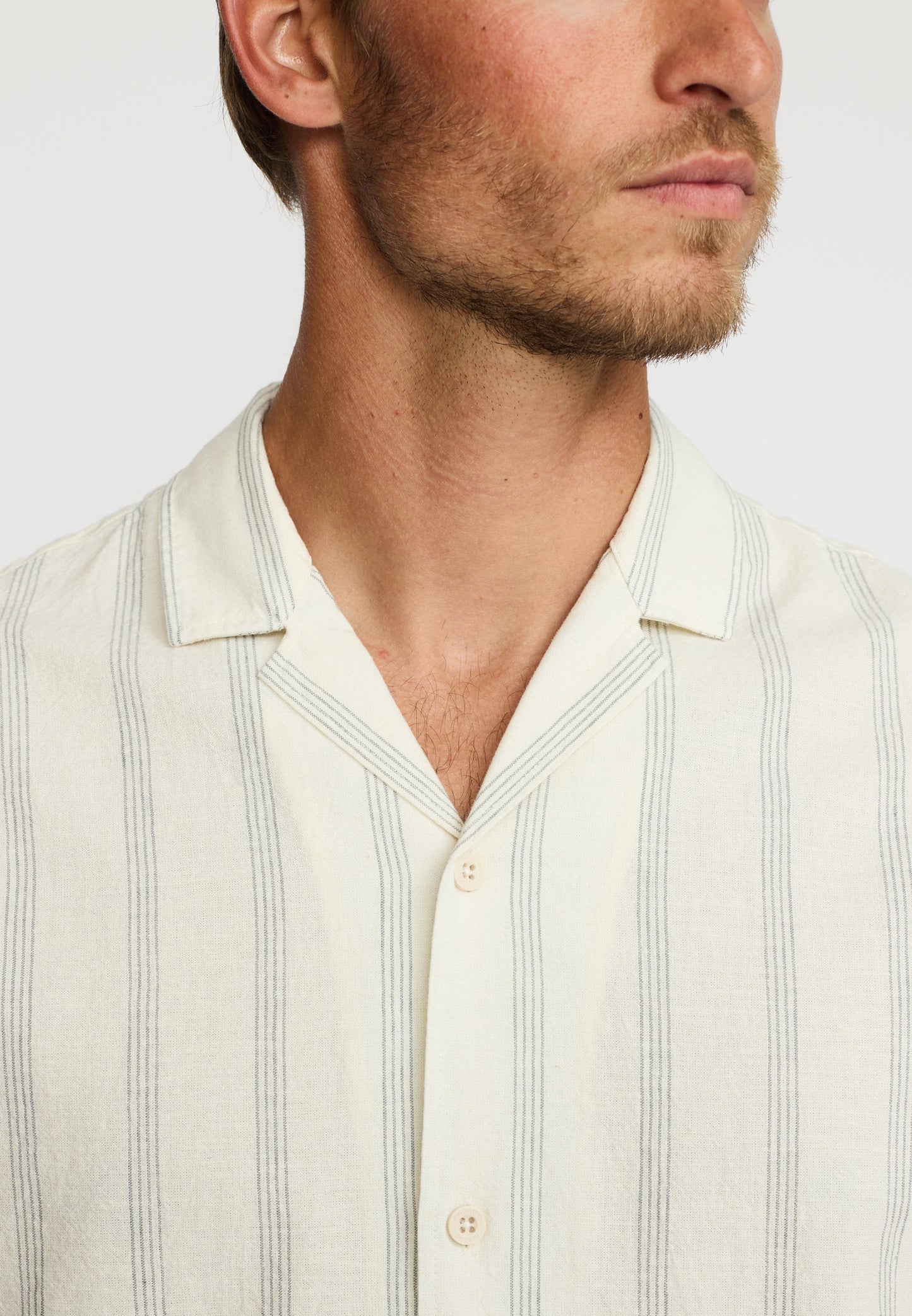 Revolution | Chemise cubaine à manches courtes rayée / 3237 - Bleu
