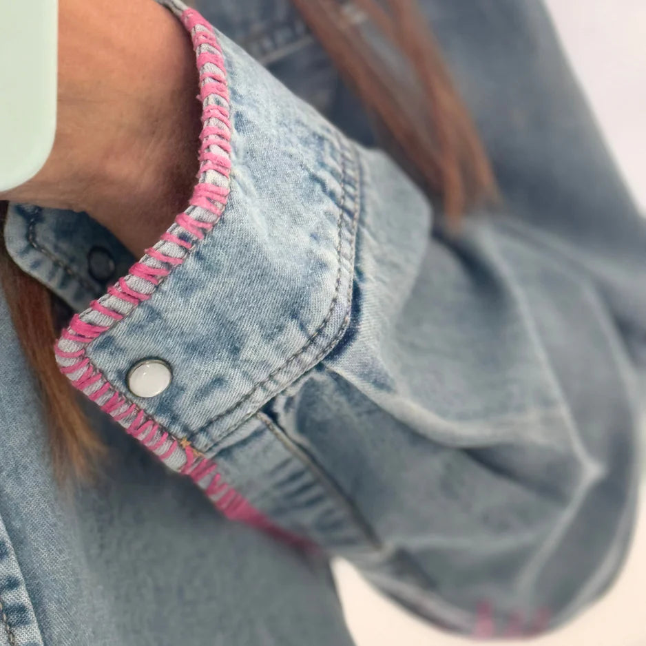 KERRI ROSENTHAL | Chemise "Western"- Denim et rose