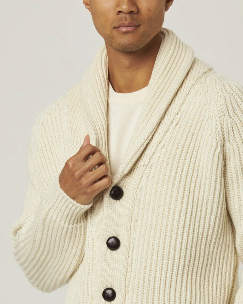 Peregrine | Le cardigan ''Wilkinson'' en laine mérinos - Ecru