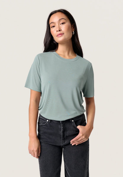 SOAKED IN LUXURY | Tee-shirt "COLUMBINE" - Bleu