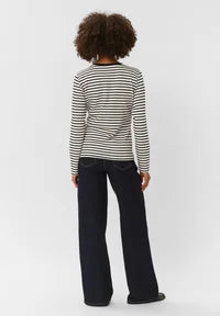 CULTURE | Pull  ''Hunta Kiss'' | Rayures noires et blanches