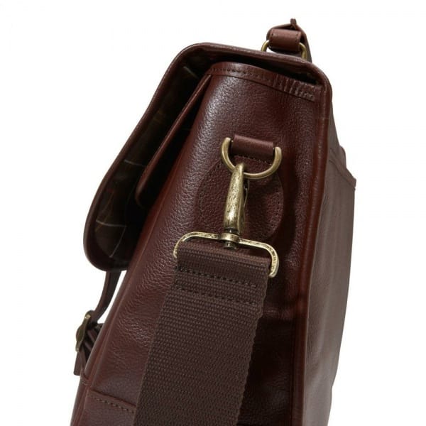 Barbour Holdall bag in waxed cotton with leather trim Olive
