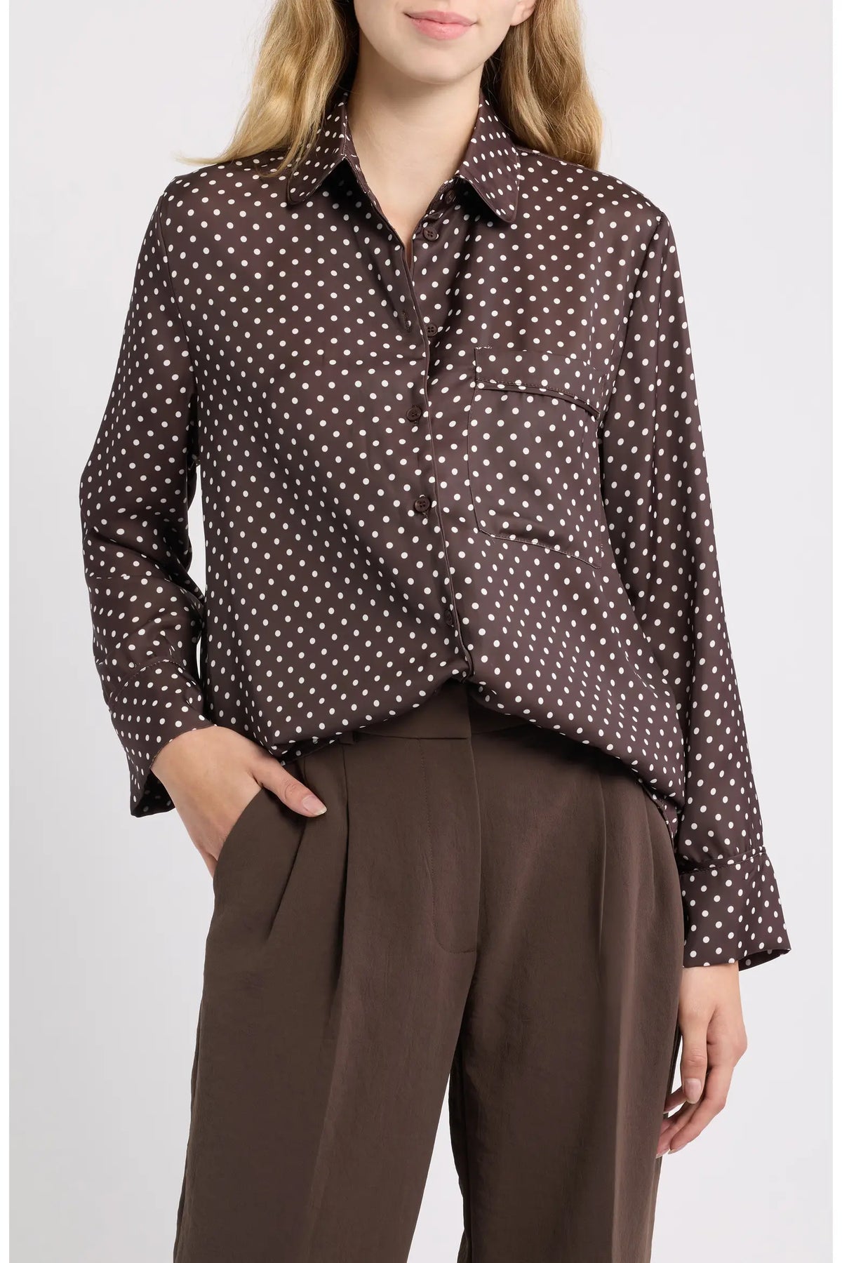 Dèluc | Chemise boutonnée imprimée à pois 'Survivor' | Chocolat