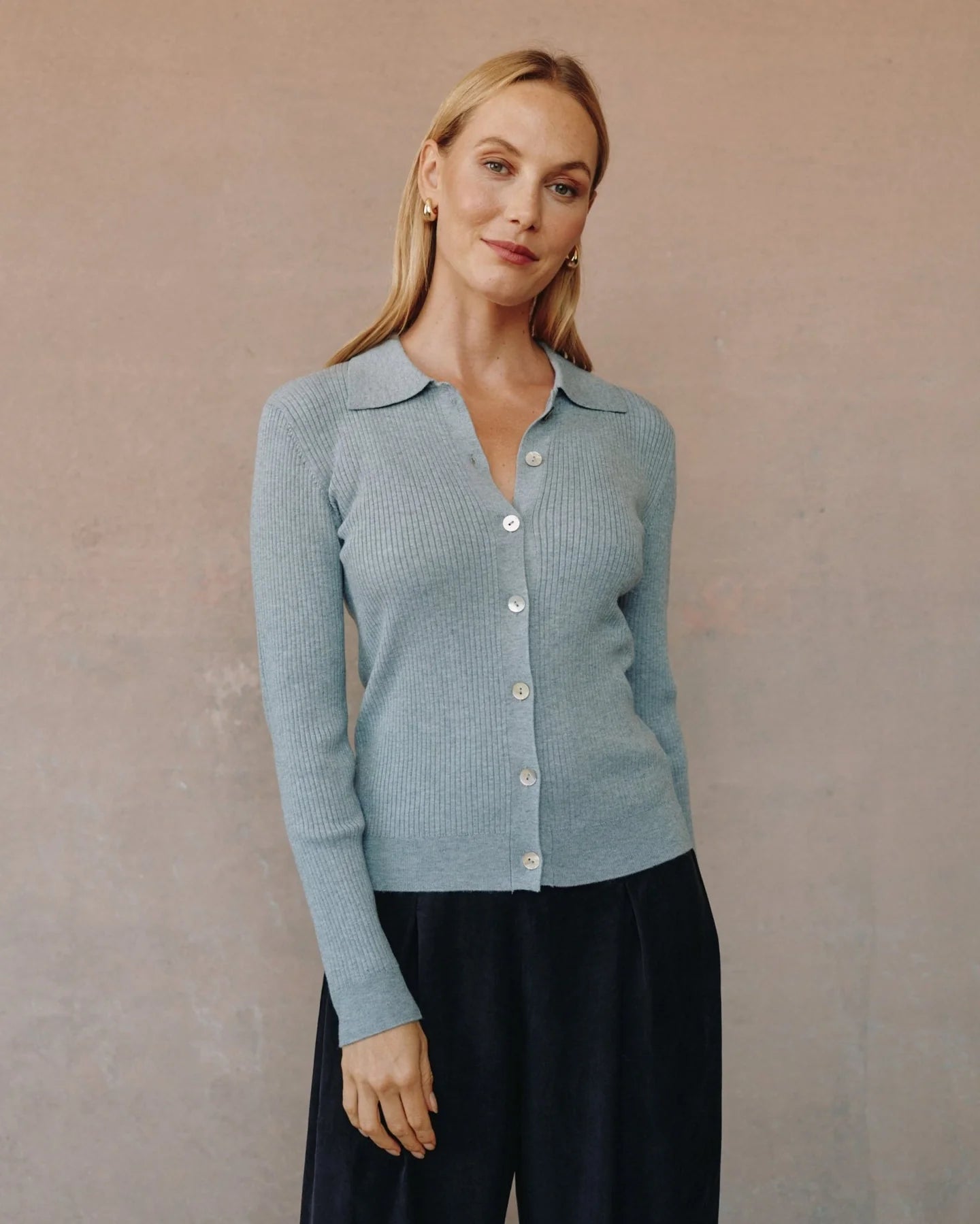 Bella Dahl |  Pull ¨ButtonDown¨| Gris