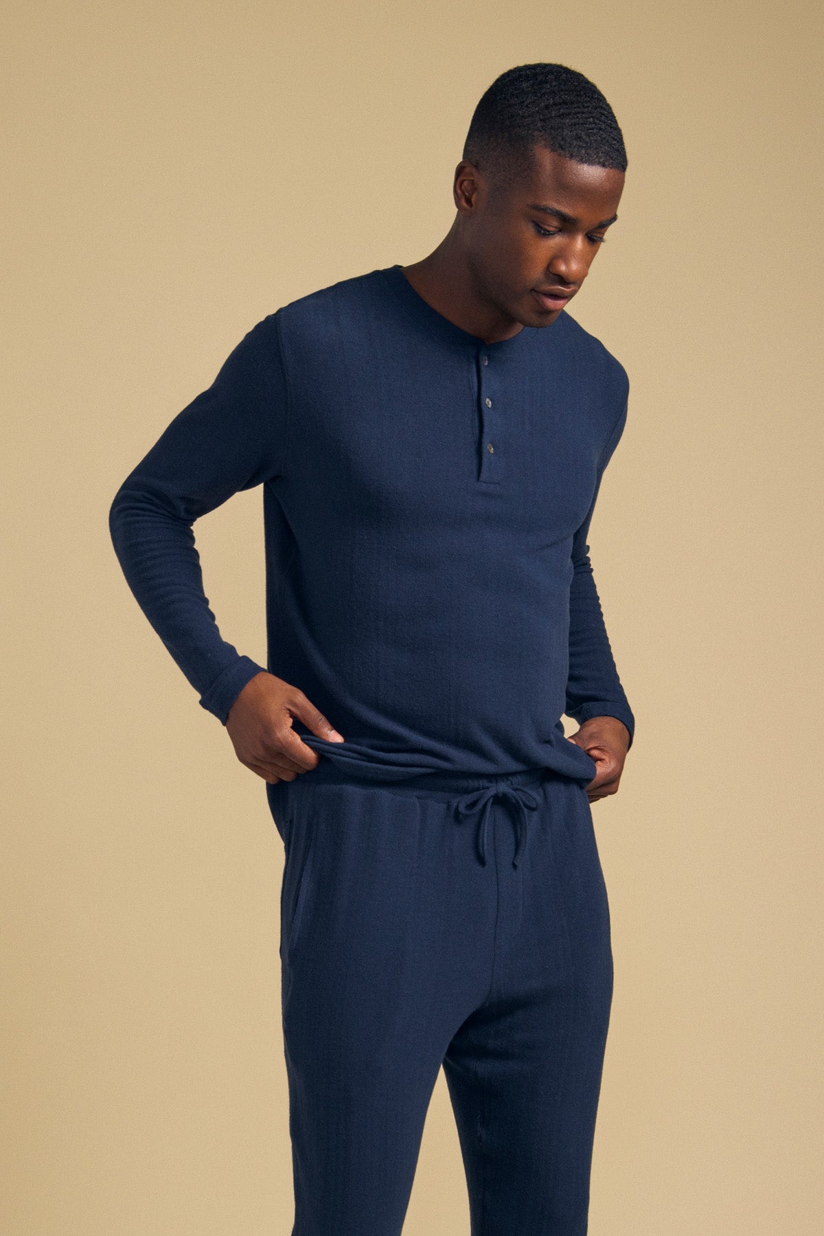 Velvet | T-shirt henley à manches longues "Tyler" - Bleu nuit