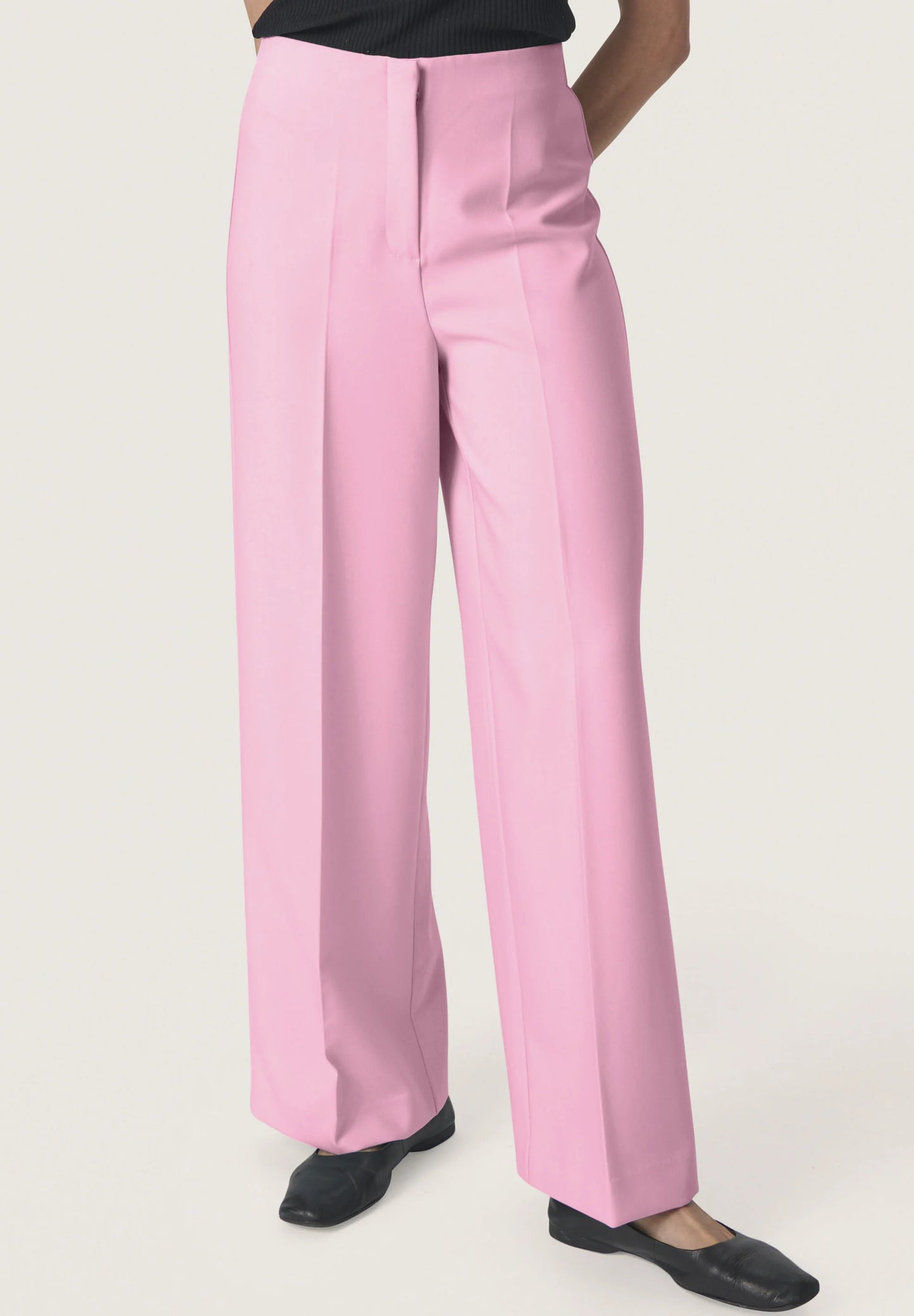 SOAKED IN LUXURY | Pantalon "CORINNE" - Rose pastel