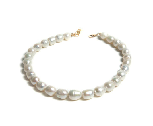 RM Kandy pearl choker necklace in mother of pearl