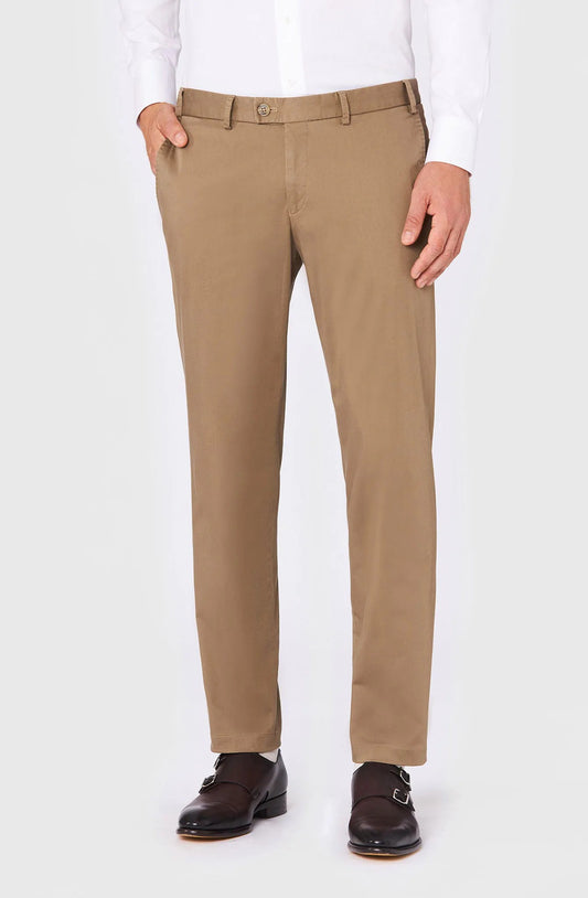 HILTL  | Le chino slim fit en coton ''Tilo Supima 365'' - Sable