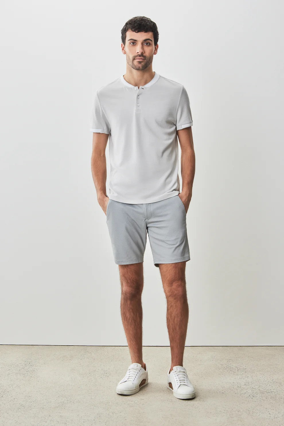 Robert Barakett | le T-shirt Henley à col baseball ''Tessio'' - Gris clair