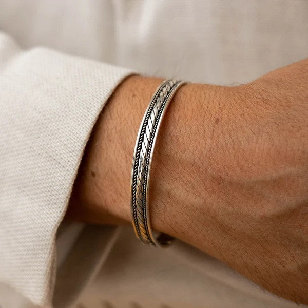 Kemmi | Le bracelet cuff à cordage en argent