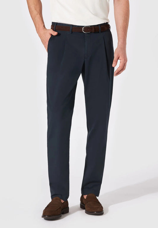 HILTL  | Le chino ''Primo'' en coton et lyocell - Marine